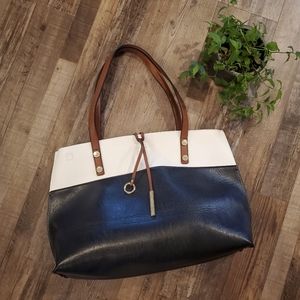 Calvin Klein shoulder bag.